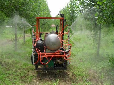 葡萄噴藥機
